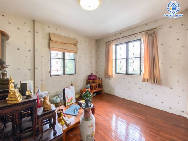 *****บ้านเดี่ยวมือสองย่านนครปฐม ม.ปาริชาติ ปิ่นเกล้า เนื้อที่กว้างขวางมากสุดถึง 58 ตร.ว. ฟังก์ชันจัดเต็มถึง 3 ห้องนอน 3 ห้องน้ำ 1 ที่จอดรถ บ้านพร้อมอยู่ แถมฟรี! 1 เครื่องดูดควัน บนทำเลดี เชื่อมต่อถ.บรมราชชนนี ใกล้ม.มหิดล และเซ็นทรัลศาลายา ซื้อด่วน!